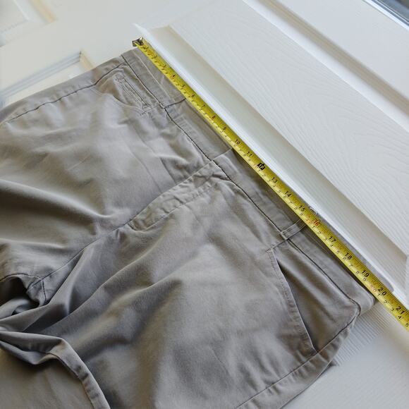 Gloria Vanderbilt Charlene Khaki Chinos 18W avg flat front high rise straight - Picture 11 of 15